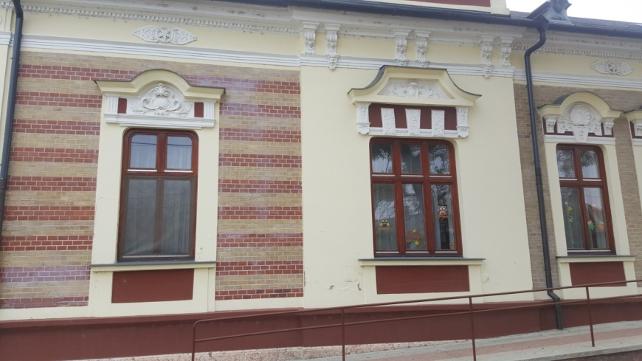 C:\Users\Palotás Bt\Desktop\Fő u ovi ablak részlet.jpg