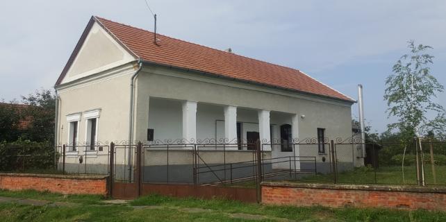 vágott tornácos.jpg