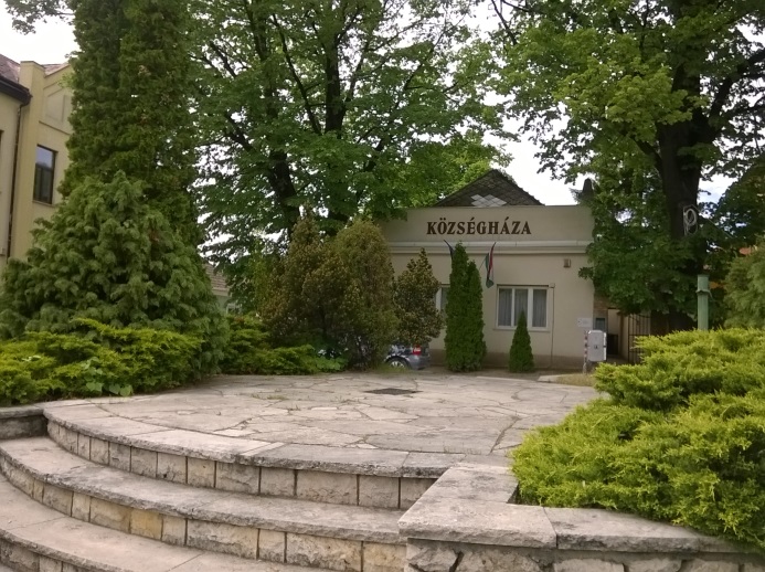 E:\Tervezés\1703 TAK\17034 Süttő\Fotók\Templom tér\WP_20170509_14_56_23_Pro.jpg